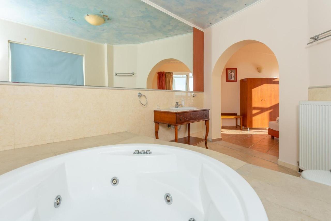 Villa Asimenia Agia Triada Exteriör bild